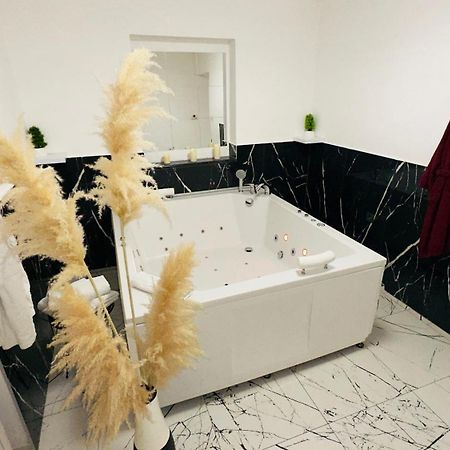 Hedonist Spa Jacuzzi Sarajevo Free Parking Exteriér fotografie